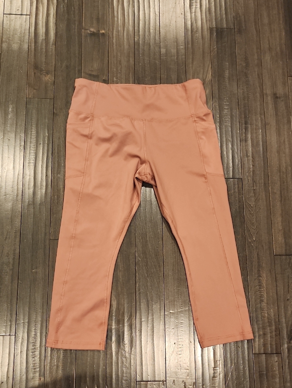 Avia Women's Capri Leggings in Dusty Rose